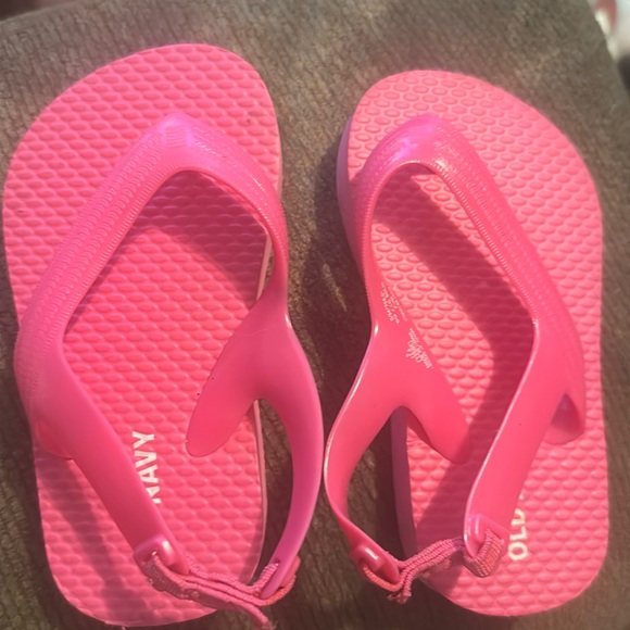 Old Navy Other - Old Navy Sandals NEVER BEEN WORN ! Size 5